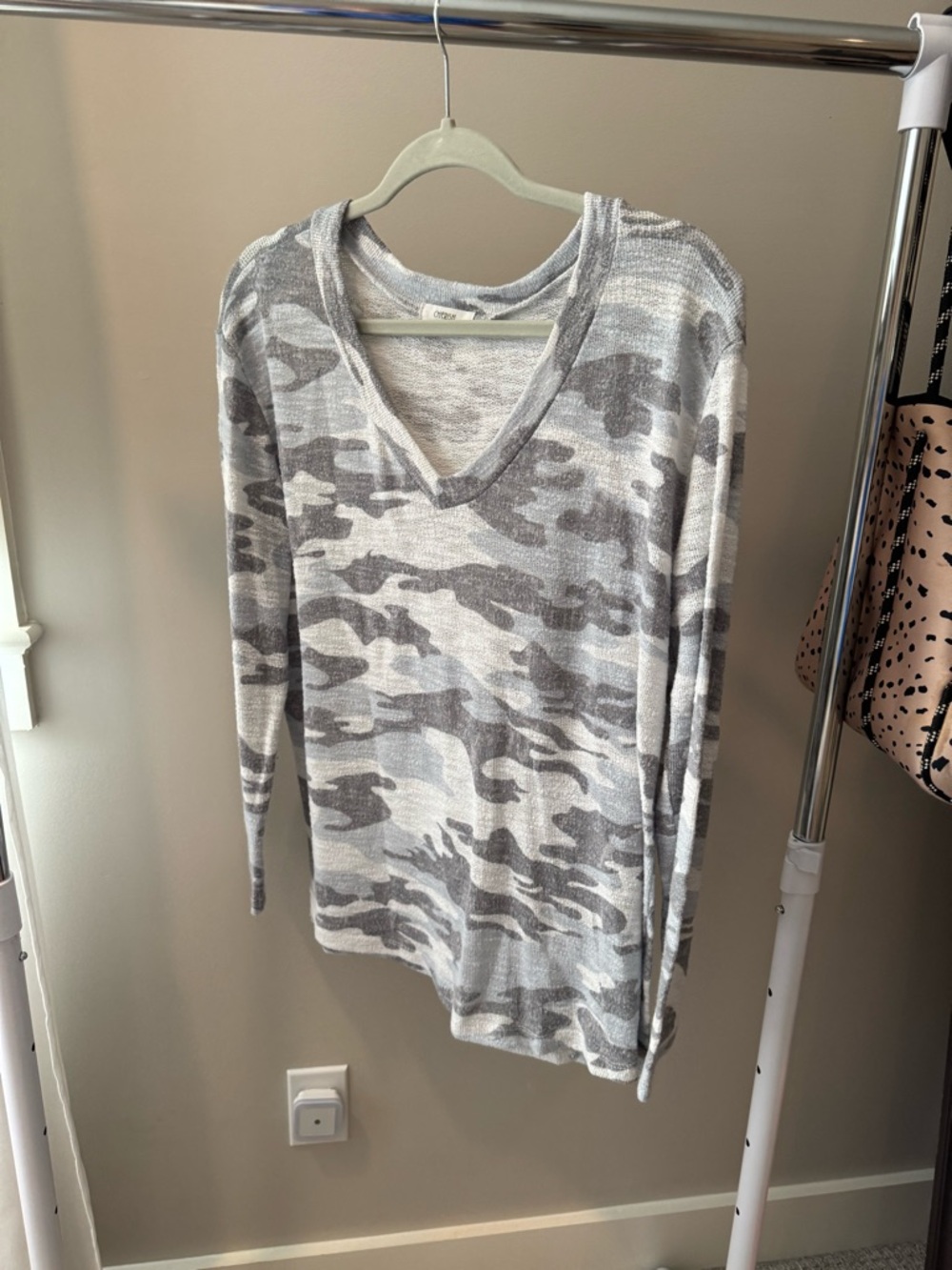 Cherish Gray & White Camo V-Neck Long Sleeve Top